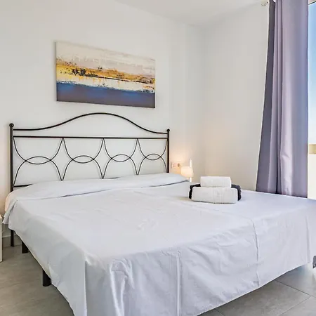 Apartmán 2br Azahara Dream - Pool & Seaviews Arona (Tenerife)