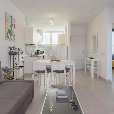 Апартаменты 2br Azahara Dream - Pool & Seaviews *